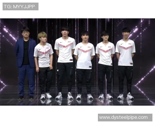 王者荣耀深度解析：FPX战队的成功之道与比赛经验分享